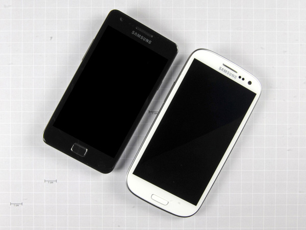 Как разобрать телефон Samsung Galaxy S III (3)