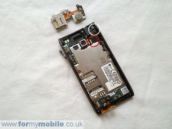 Как разобрать телефон LG Optimus GT540 (8)