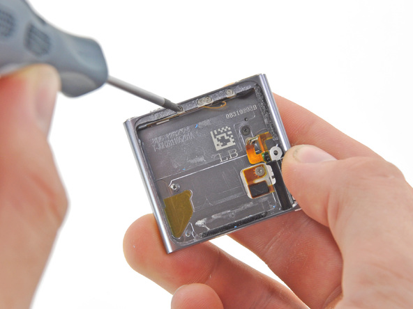 Как разобрать плеер Apple iPod Nano 6-го поколения (21)