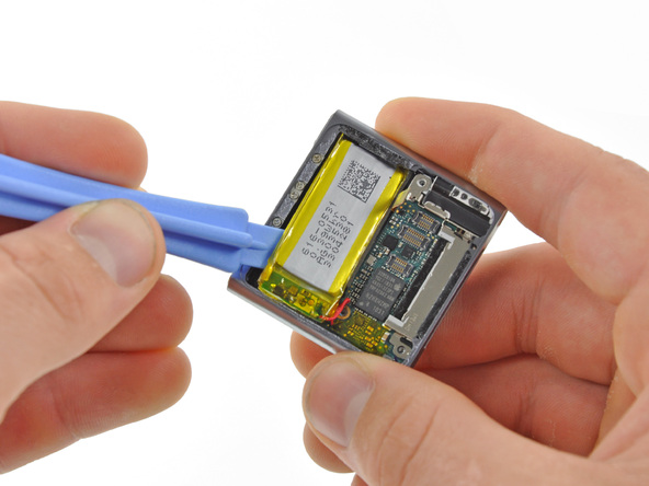 Как разобрать плеер Apple iPod Nano 6-го поколения (19)