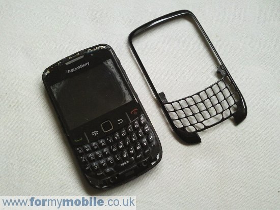 Как разобрать телефон BlackBerry Curve 8520 (8)