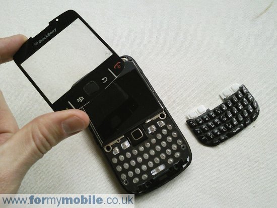 Как разобрать телефон BlackBerry Curve 8520 (6)
