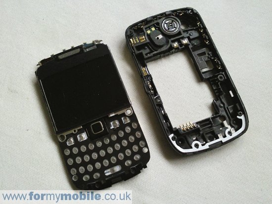 Как разобрать телефон BlackBerry Curve 8520 (4)