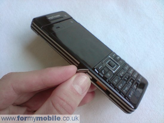 Как разобрать телефон Sony Ericsson C902