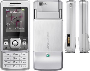 Как разобрать телефон Sony Ericsson T303 для замены дисплея или корпуса