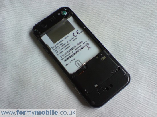 Как разобрать телефон Sony Ericsson W890i (9)
