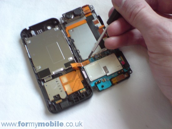 Как разобрать телефон Sony Ericsson W890i (5)