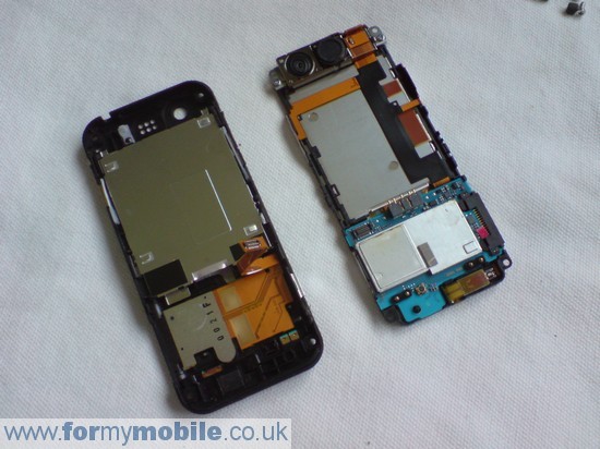 Как разобрать телефон Sony Ericsson W890i (4)