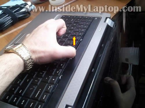 Как разобрать ноутбук HP G62 или Compaq Presario CQ62 (8)