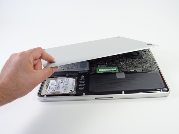 Как разобрать ноутбук Apple MacBook Pro 15" Unibody (5)
