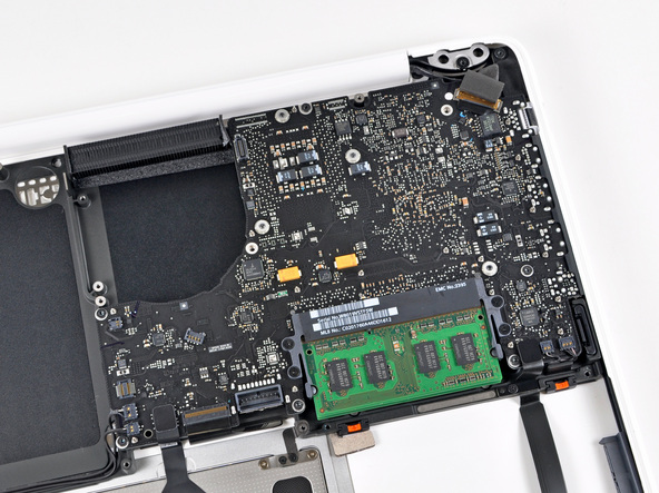 Как разобрать ноутбук Apple MacBook Unibody A1342 (17)