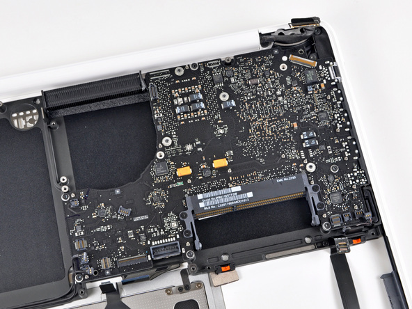 Как разобрать ноутбук Apple MacBook Unibody A1342 (18)