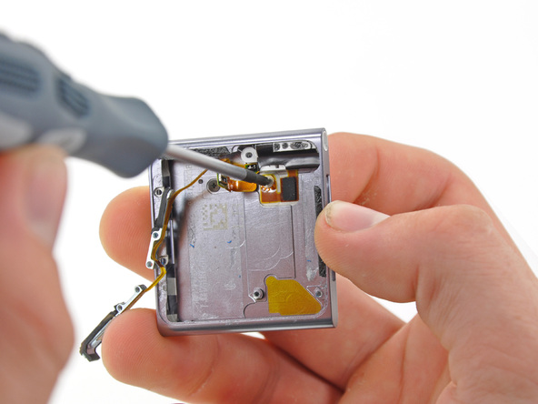 Как разобрать плеер Apple iPod Nano 6-го поколения (22)