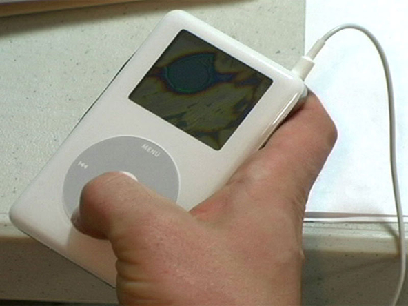 Как разобрать плеер Apple iPod Shuffle 2-го поколения (12)