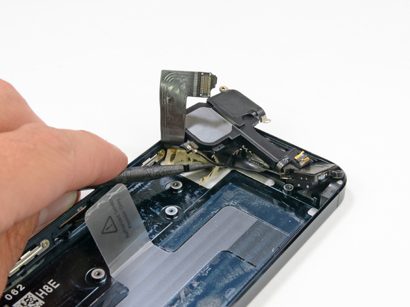Как разобрать телефон Apple iPhone 5 (34)