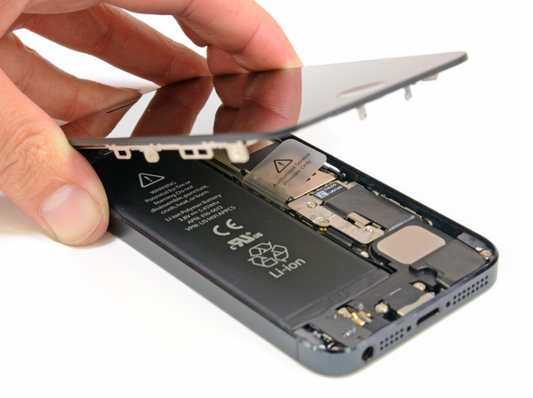 Как разобрать телефон Apple iPhone 5 (8)