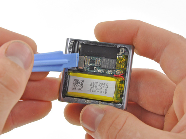 Как разобрать плеер Apple iPod Nano 6-го поколения (17)