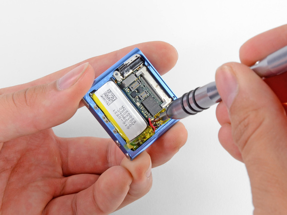 Как разобрать плеер Apple iPod Nano 6-го поколения 2011 года (15)