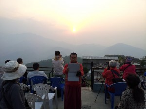 Восход над Гималайями с холма Сарангкот в Непале