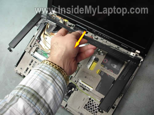 Как разобрать ноутбук Lenovo ThinkPad T61 для замены кулера (13)