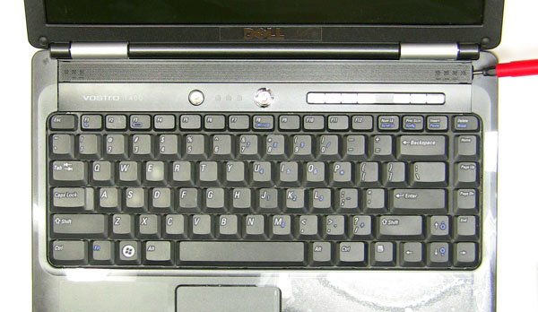 Как разобрать ноутбук Dell Inspiron 1420 / Vostro 1400: замена упора для рук с тачпадом (6)