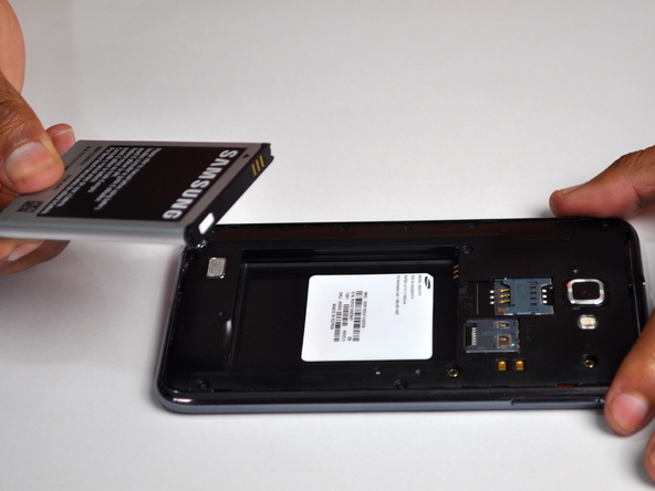 Как разобрать телефон Samsung Galaxy Note i717 (4)