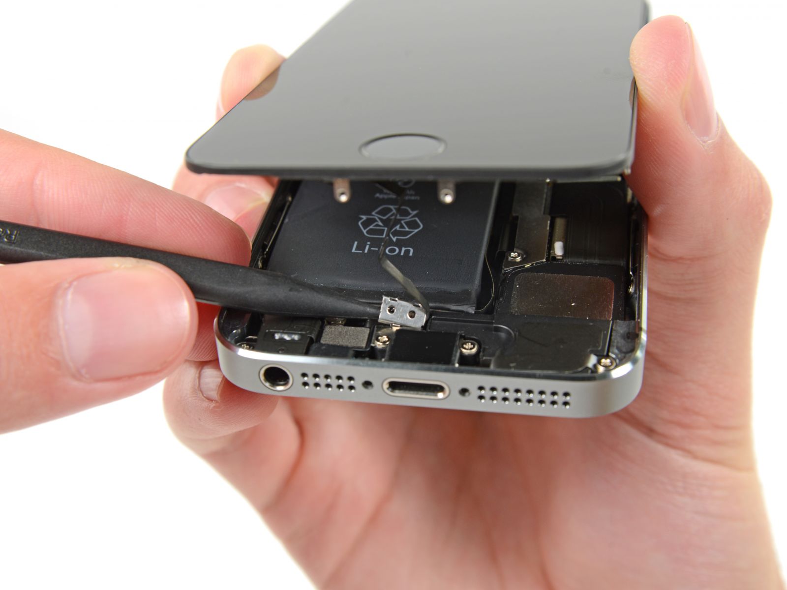 Замета аккумулятора на iPhone 5S (11)