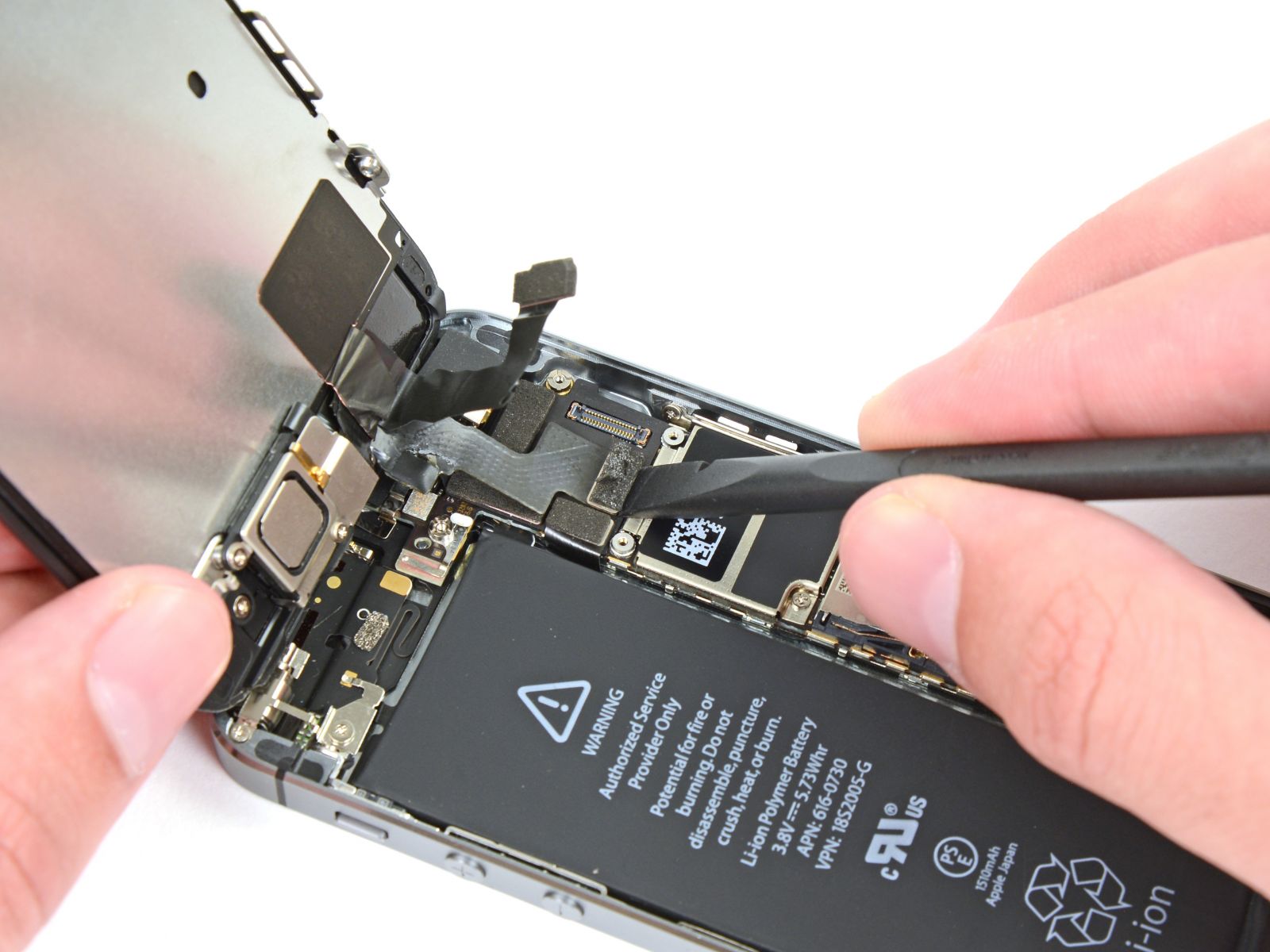 Замета аккумулятора на iPhone 5S (21)
