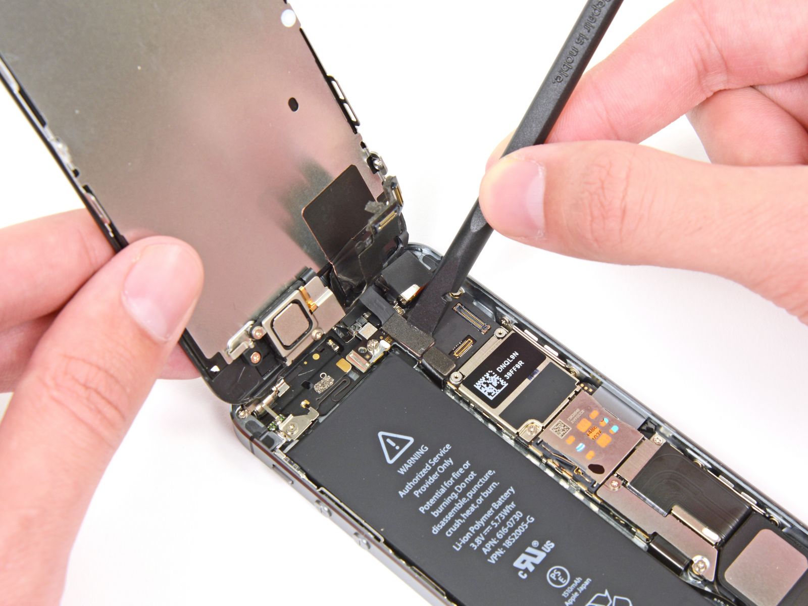 Замена сенсорного стекла и дисплея на iPhone 5S (23)