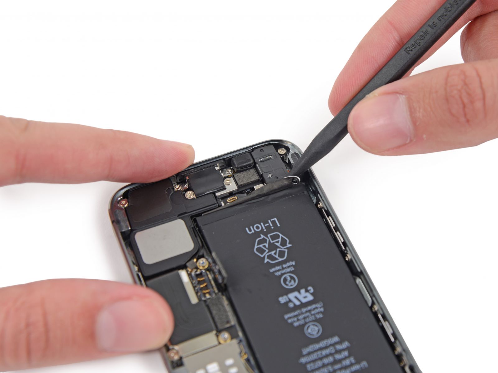 Замета аккумулятора на iPhone 5S (30)