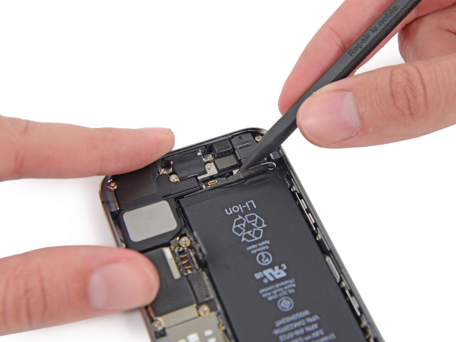 Замета аккумулятора на iPhone 5S (31)