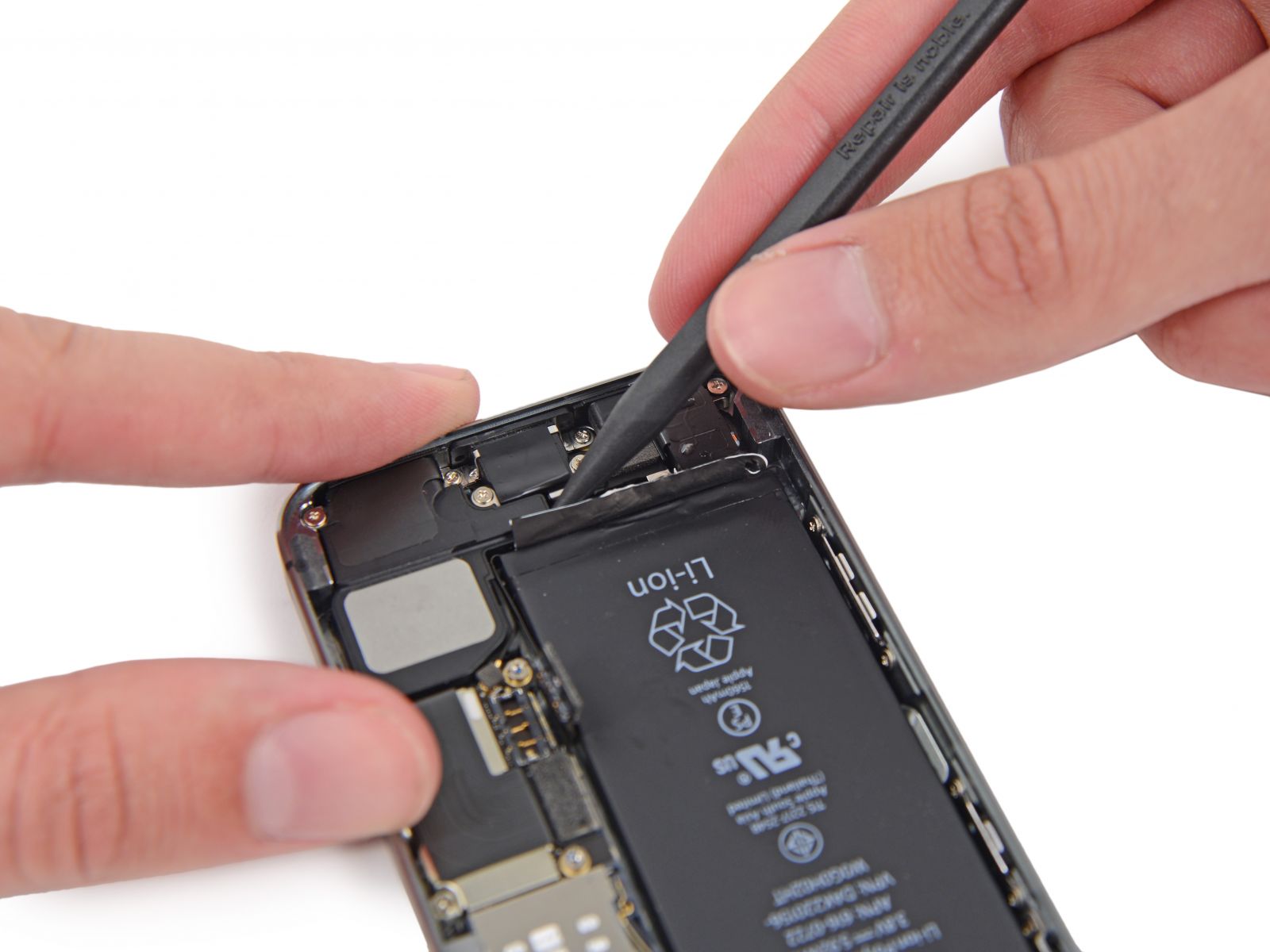 Замета аккумулятора на iPhone 5S (32)